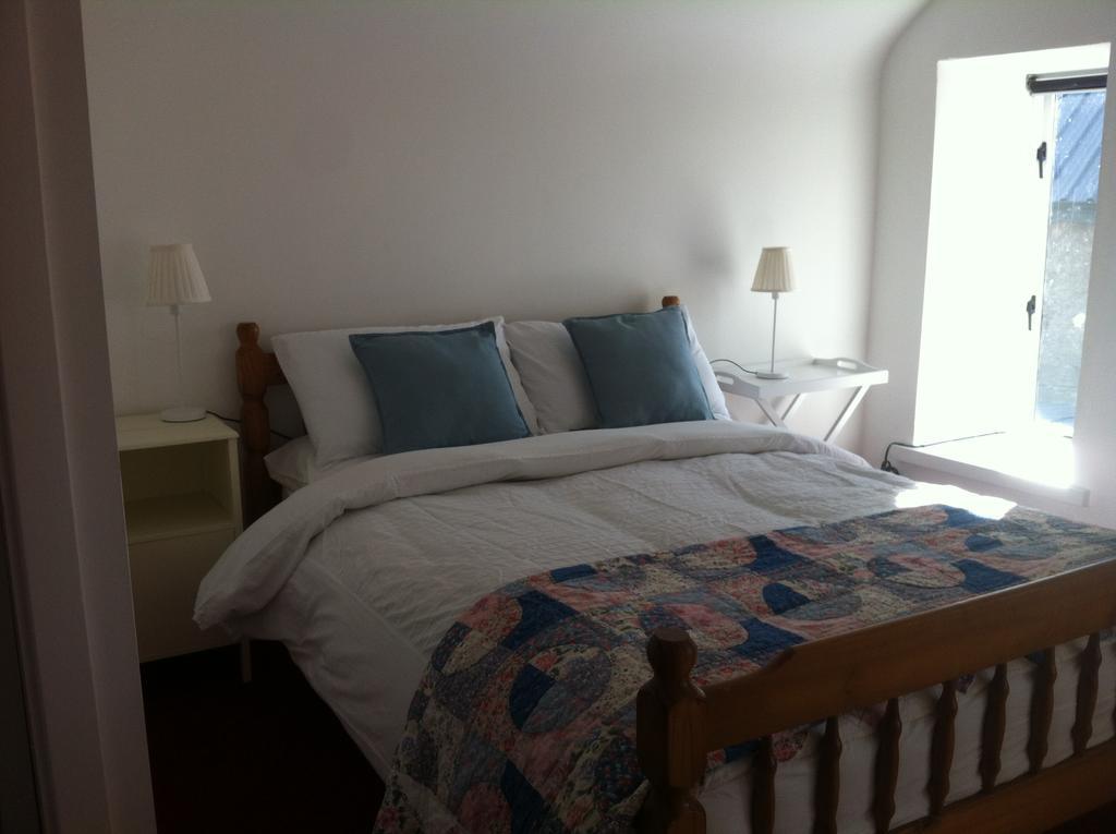 Room 3 Camp Street B&B Оугтерард Екстериор снимка